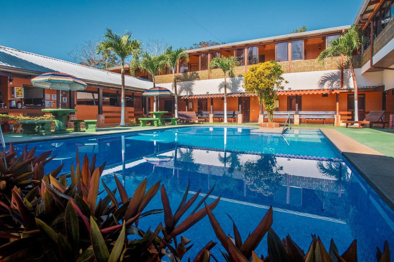 Hotel La Hacienda Quesada  Luaran gambar