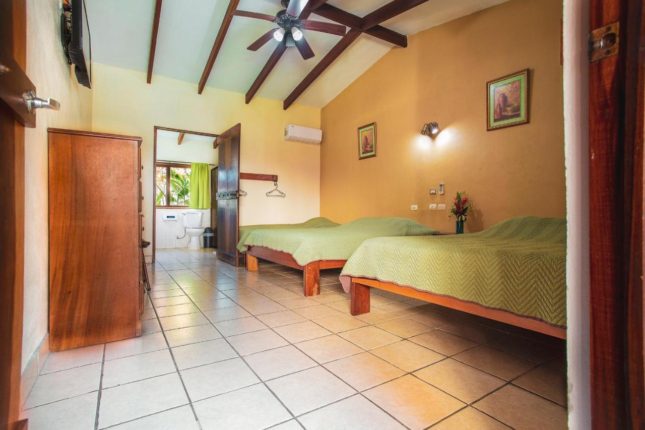 Hotel La Hacienda Quesada  Luaran gambar