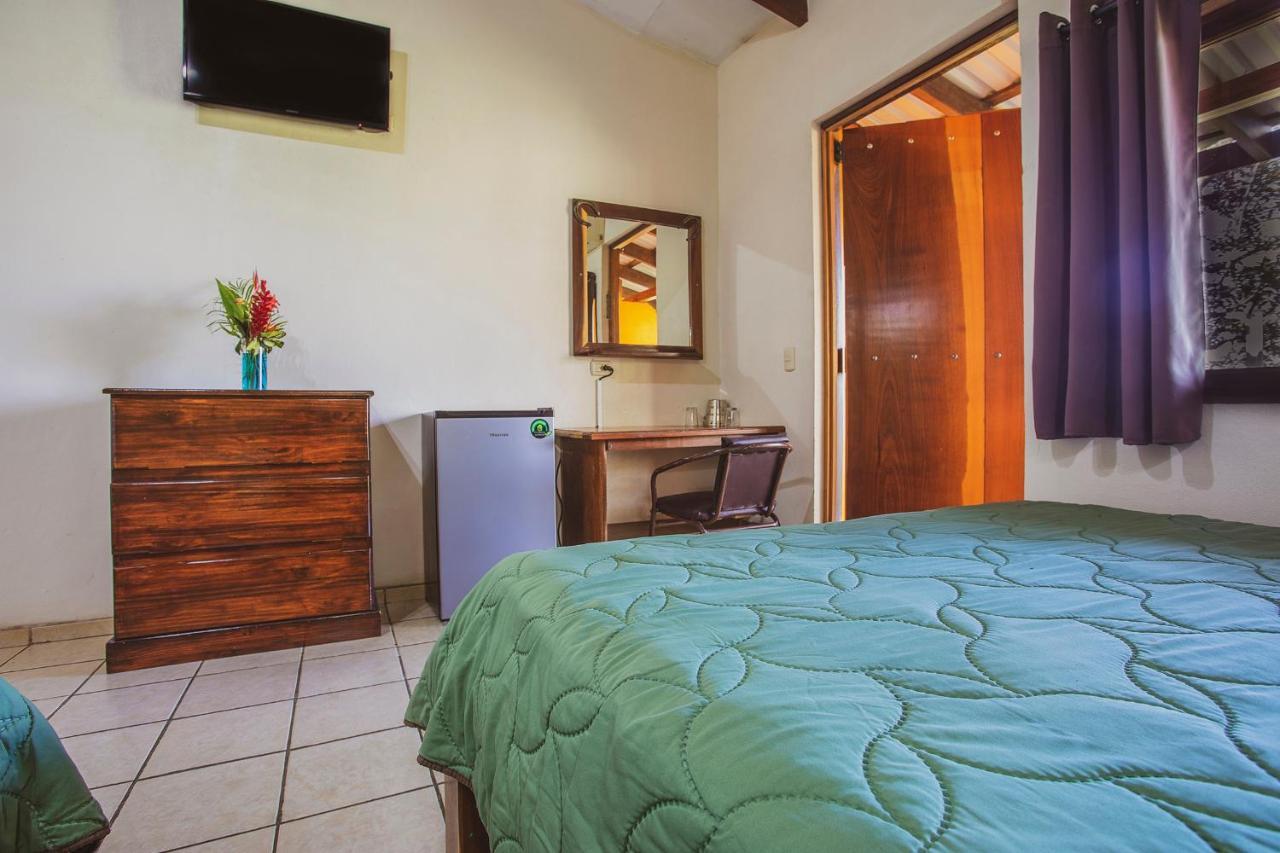 Hotel La Hacienda Quesada  Luaran gambar