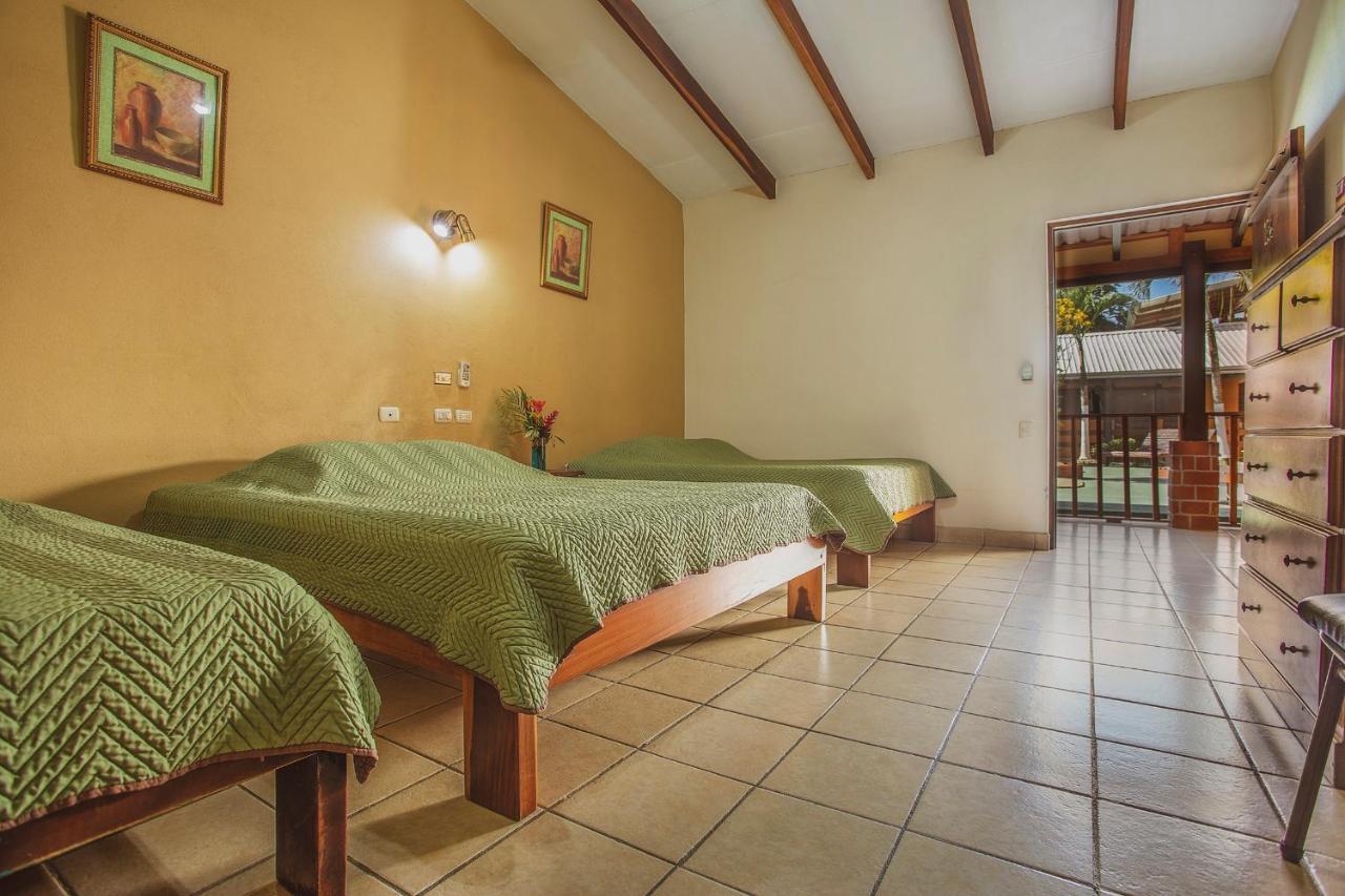 Hotel La Hacienda Quesada  Luaran gambar