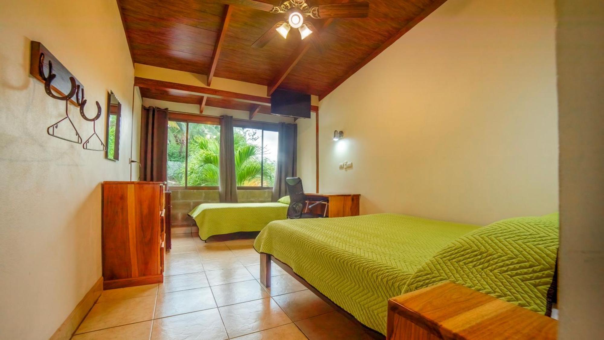 Hotel La Hacienda Quesada  Luaran gambar