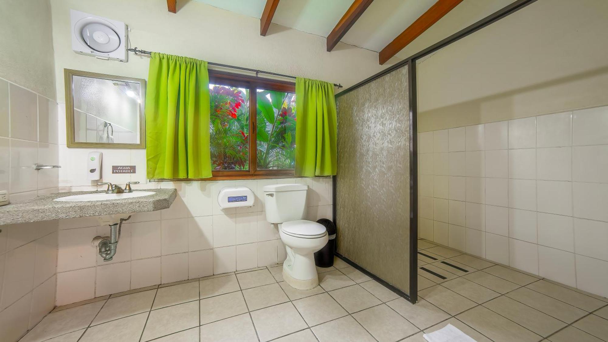 Hotel La Hacienda Quesada  Luaran gambar