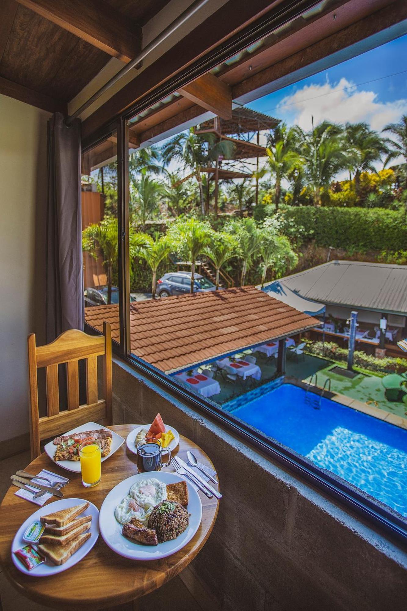 Hotel La Hacienda Quesada  Luaran gambar